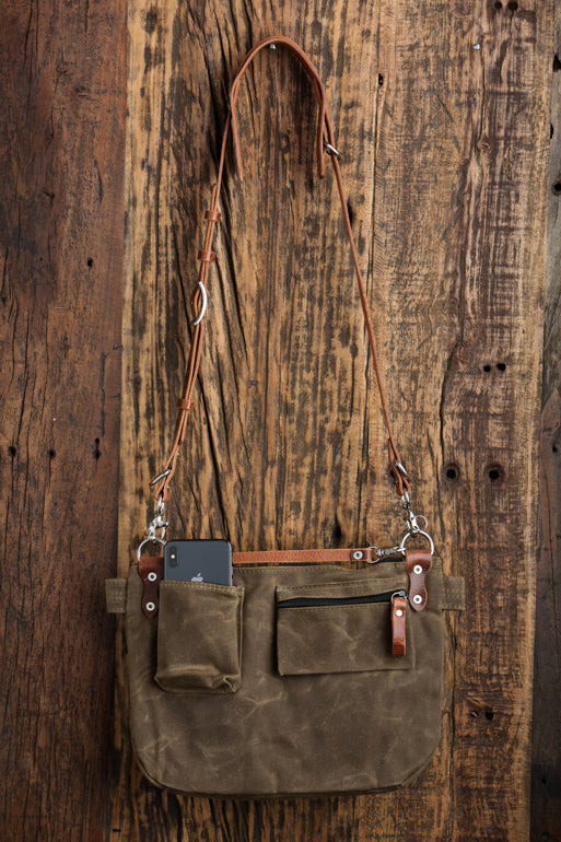 Explorer Lens Quiver | Canvas and Leather Messenger Bag