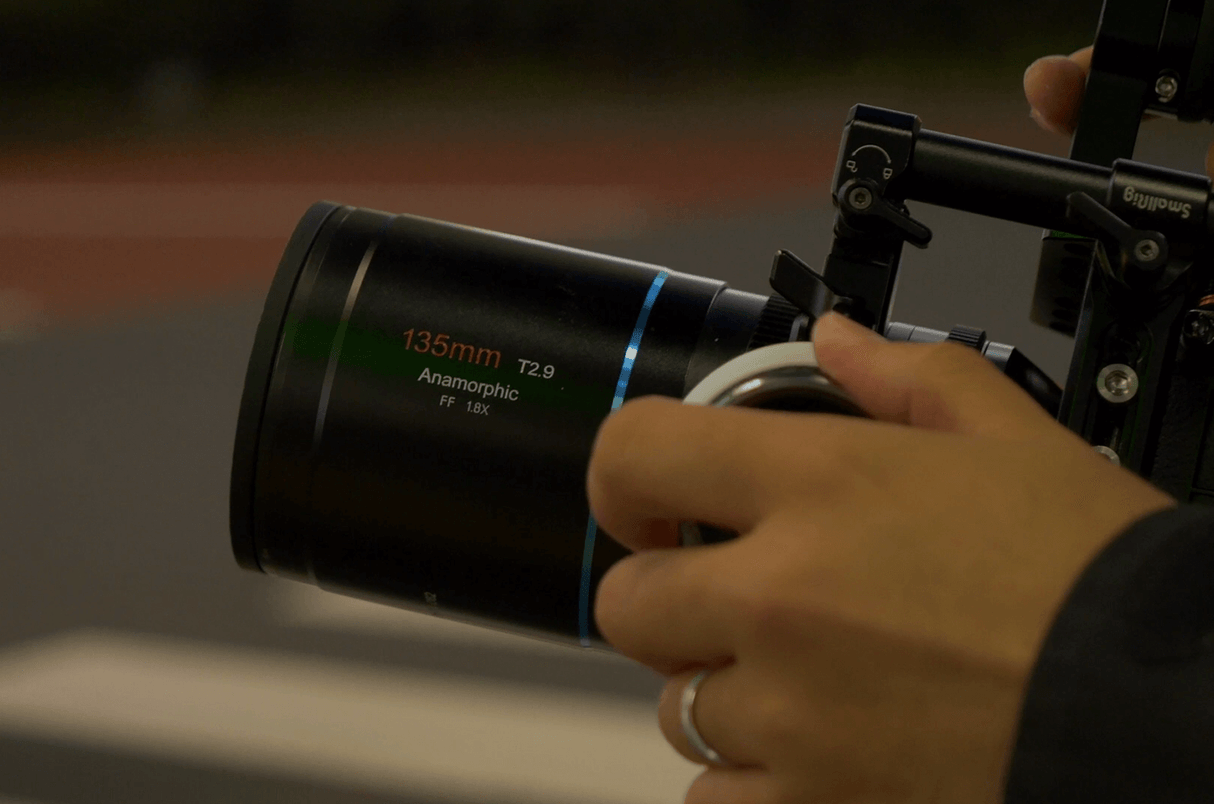 SIRUI Venus 135mm T2.9 1.8x Full-Frame Anamorphic Lens