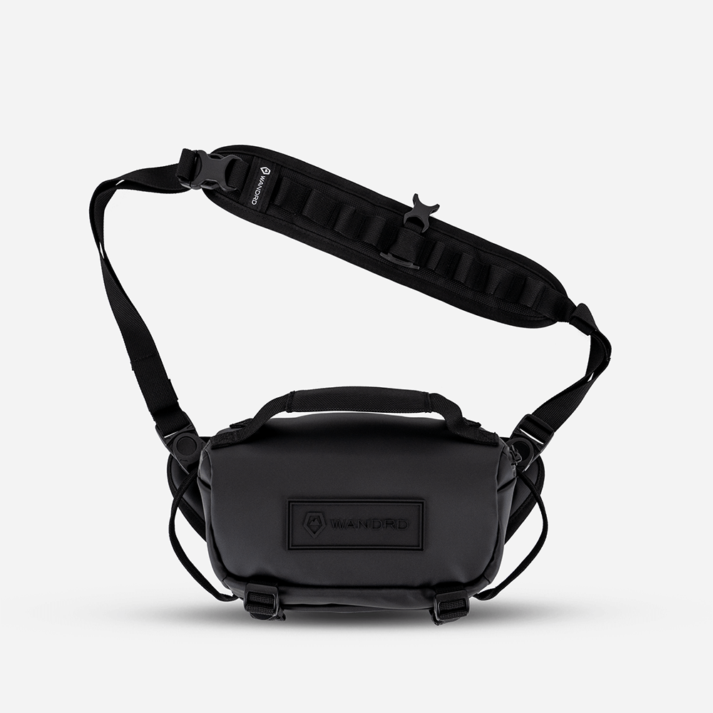 Black Three Liter ROGUE Sling Front | variant_ids: 39445210923088